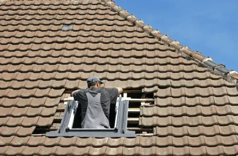 Pose de velux - Les Trois-Pierres